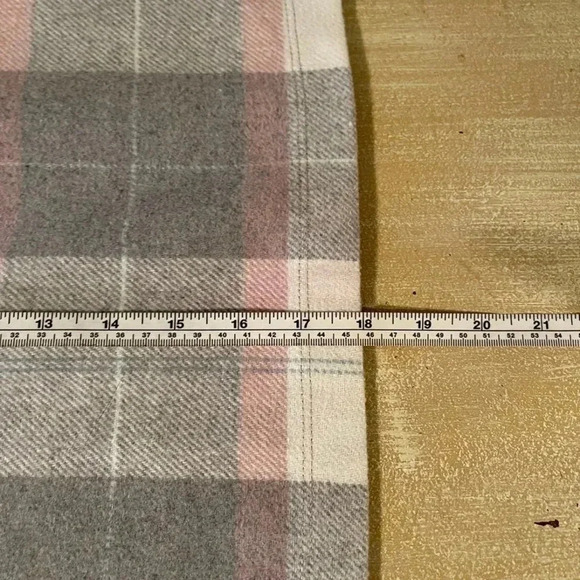 Vintage Y2K Joe Boxer wool/poly blend plaid mini skirt. Grey, pink and white. - Picture 8 of 10